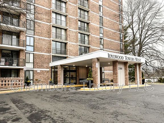 2nd image of 2300 Pimmit Dr APT 914