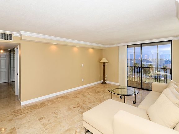 4th image of 707 S Gulfstream Ave Unit 601