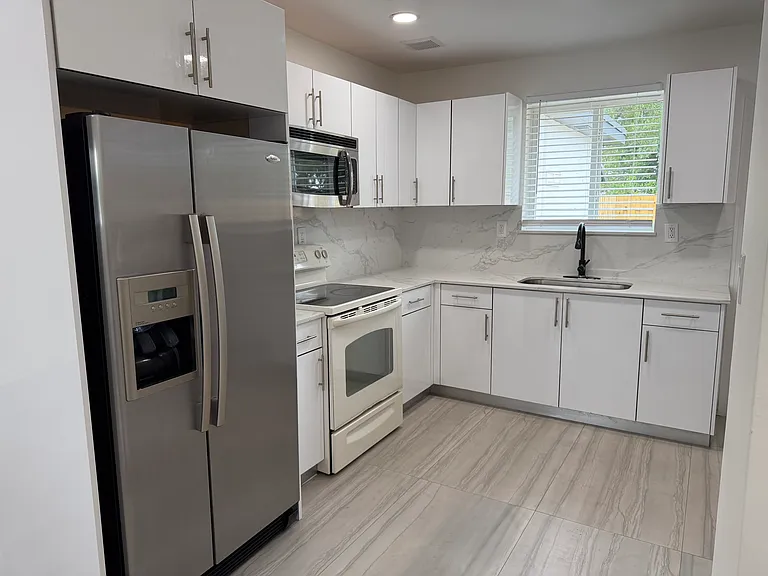 9805 Marlin Rd — Photo 4