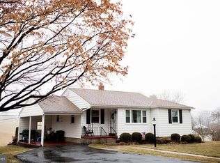 6304 W Hemlock Dr, Sykesville, MD 21784