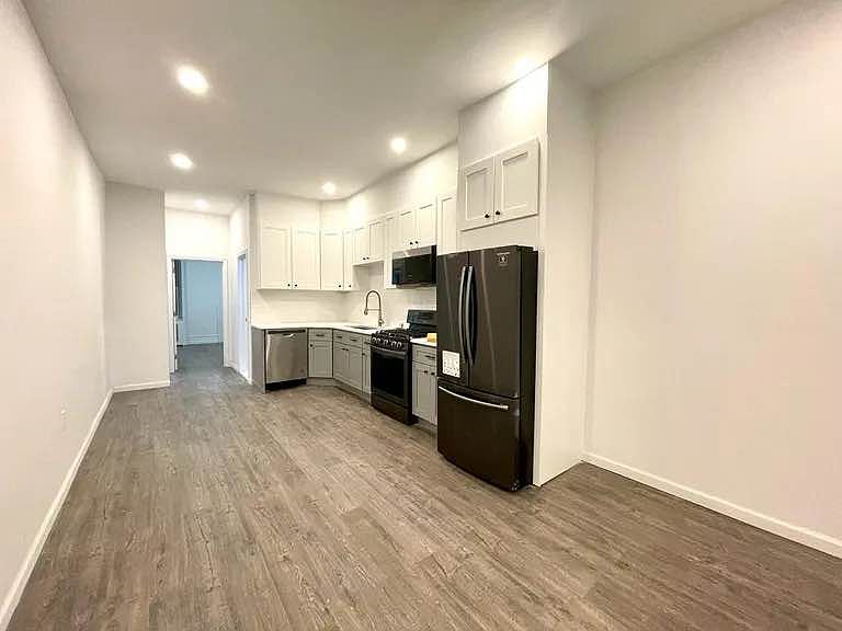 1st image of 359 W 52nd St #2