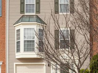25459 Carberry Dr, Chantilly, VA 20152