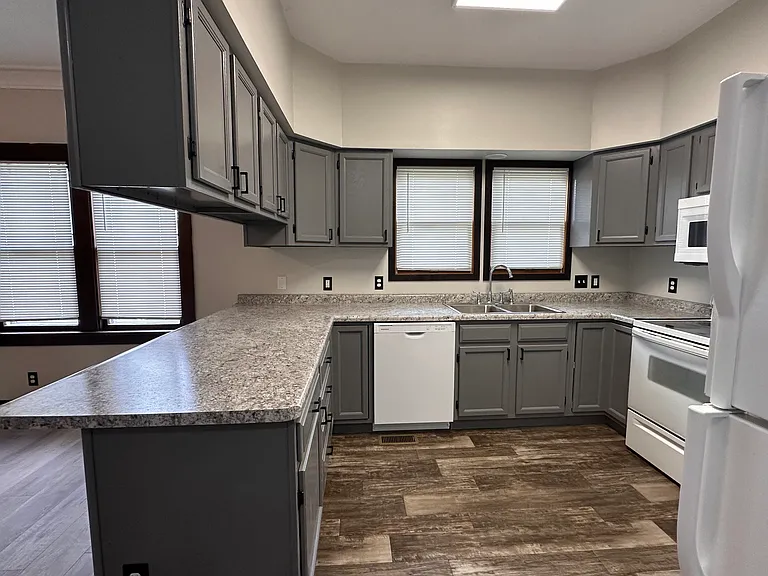 702 W 26th St #A — Photo 16