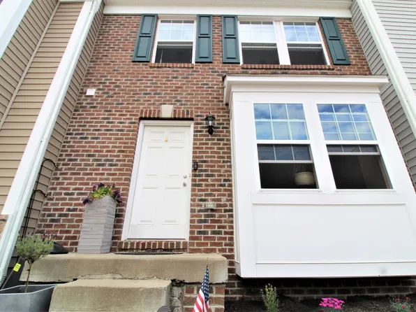 206 Treeline Ln, Morgantown, WV 26508