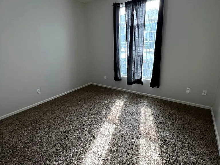 1920 Monte Vista Dr — Photo 10