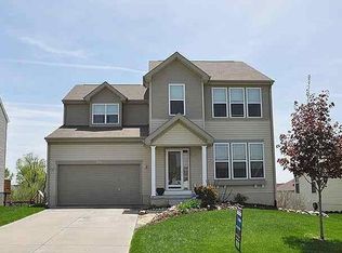 1113 Summit Ridge Dr, Papillion, NE 68046