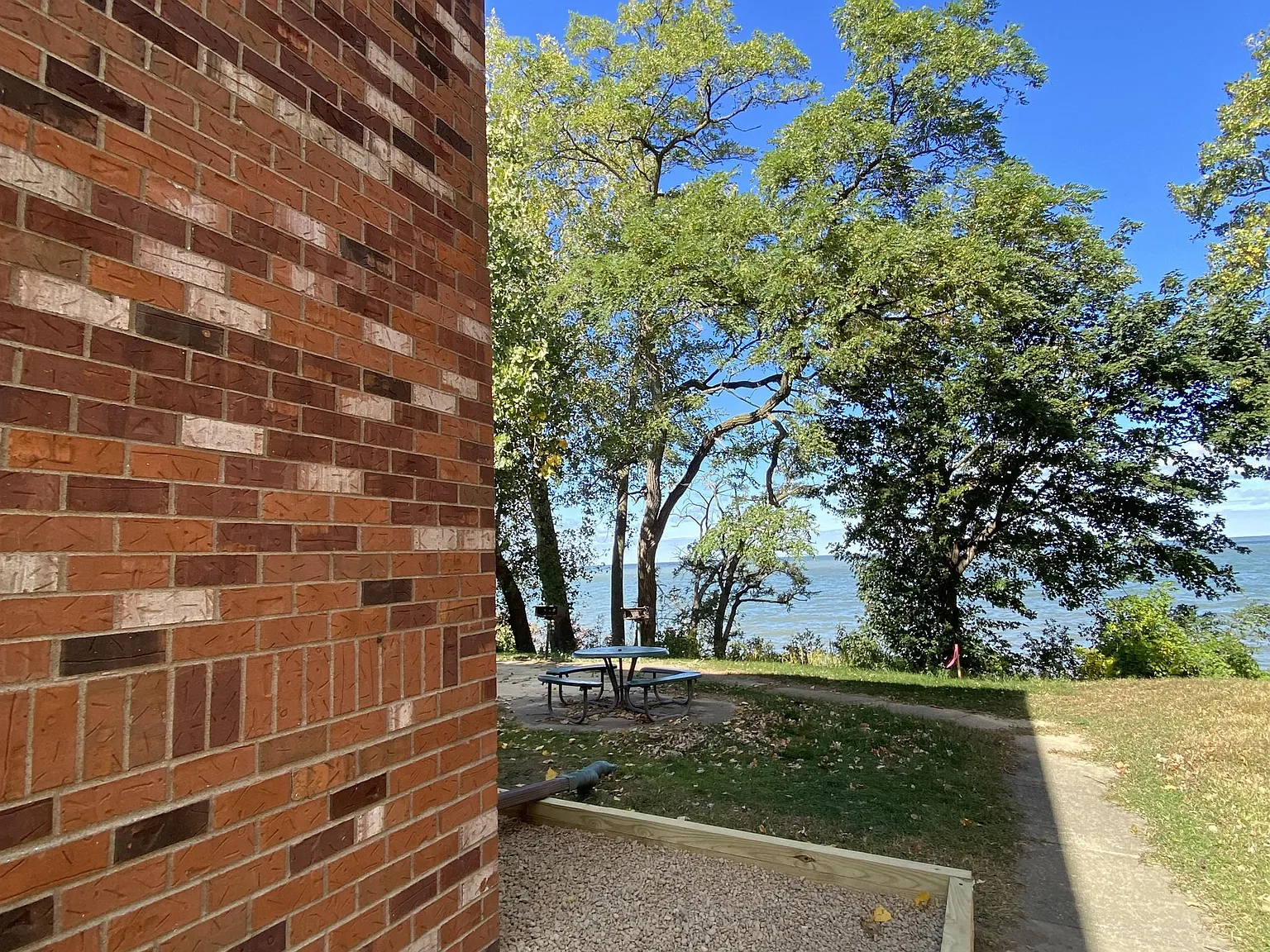 4008 W Erie Ave — Photo 2