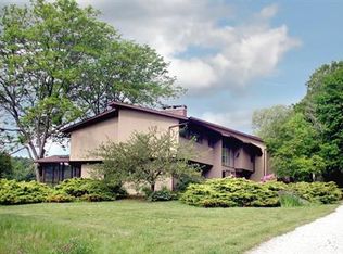 5 Butler Rd, Stockbridge, MA 01262