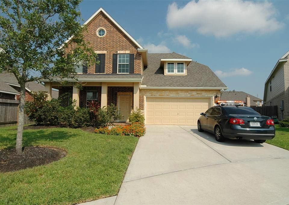 1st image of 706 Harvard Pointe Dr