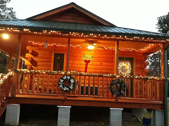 3rd image of 427 Pineview Drive