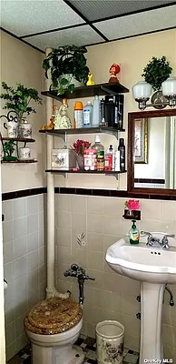 Sold by EZ Sell Realty | media 33