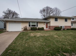 1703 Orange St, Muscatine, IA 52761