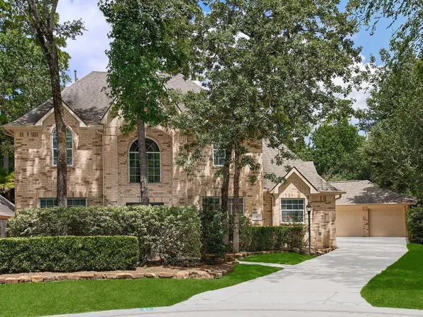 27 Bluff Creek Pl, Spring, TX 77382