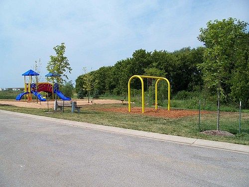 2nd image of 2025 Mockingbird Pl NW