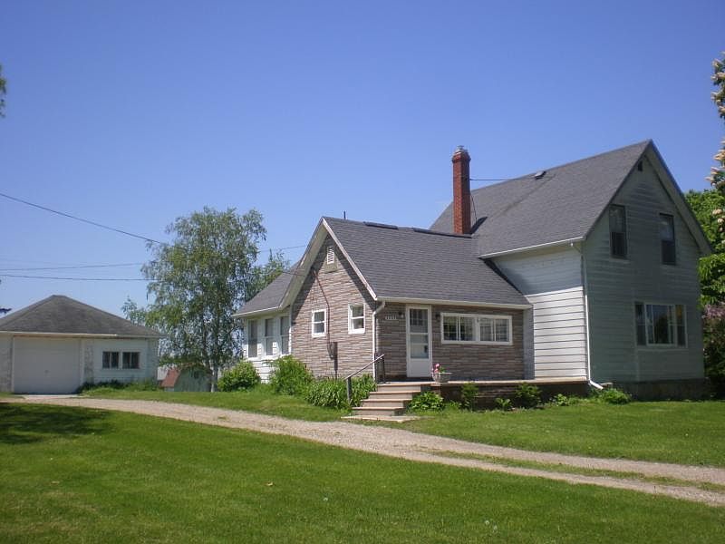 3665 Main St, Deckerville, MI 48427 Zillow