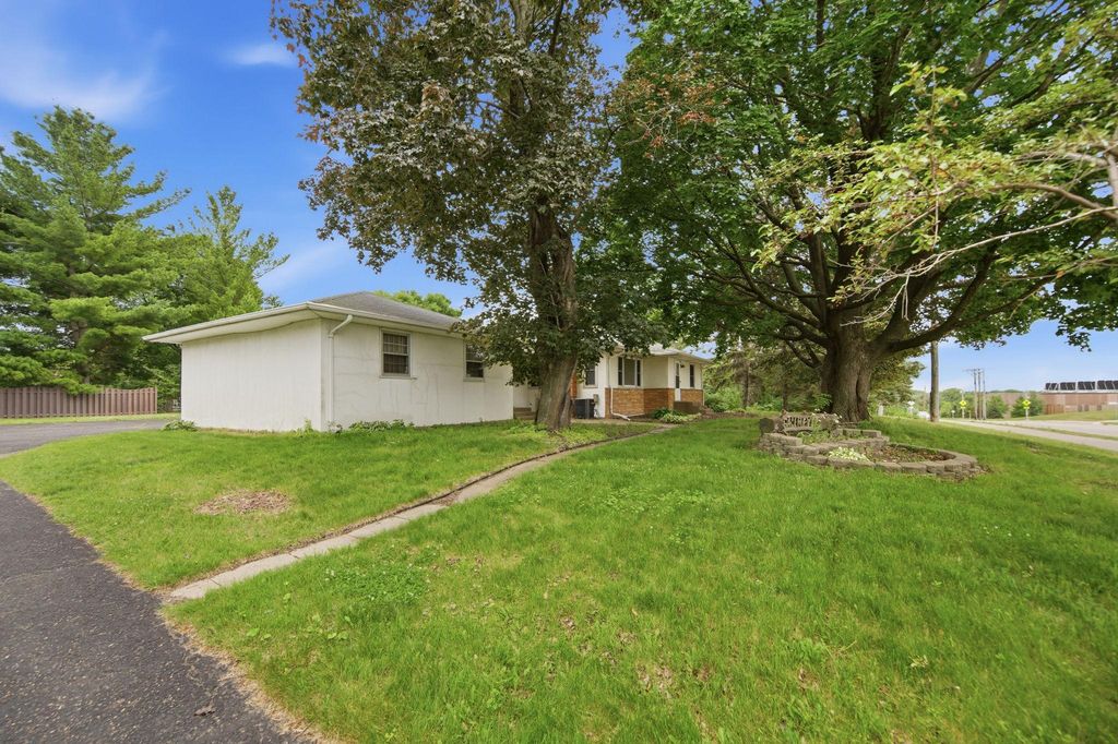 1918 Delaware Ave, West Saint Paul, MN - View 2