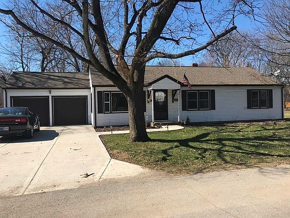 2nd image of 5 W Park Ln