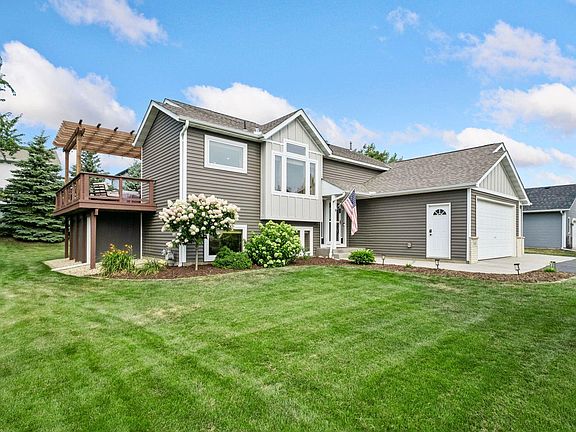 2nd image of 346 Wagner Way