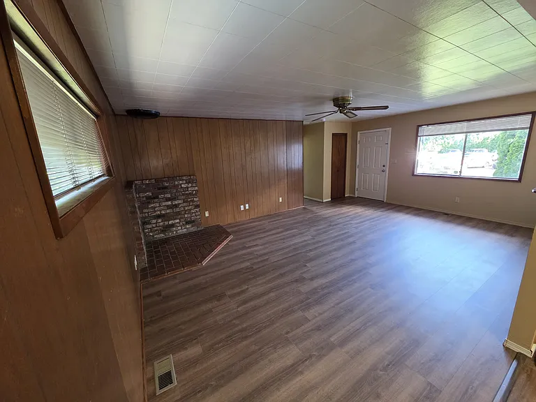 108 NE 143rd Ave — Photo 17