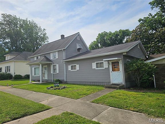 2nd image of 305 E Pine St
