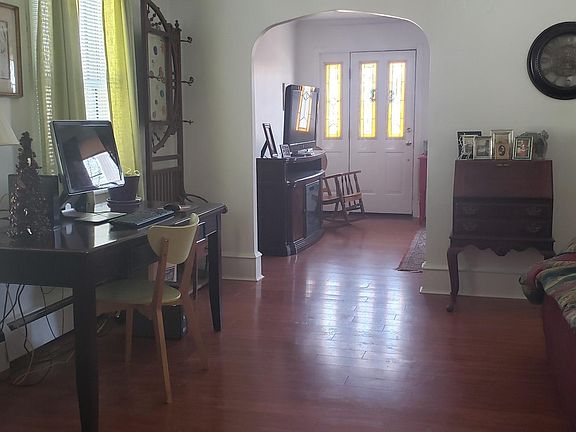 3rd image of 60 Noyes Ave