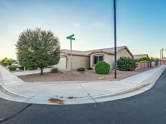 3rd image of 1484 E Las Colinas Dr