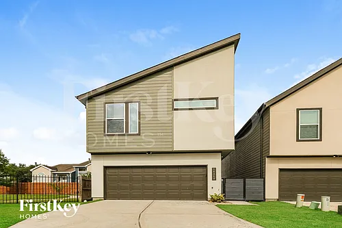 18342 W Centro Cir Photo 1