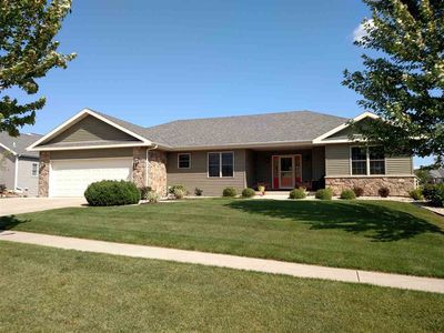 761 Maple Dr, Mount Horeb, WI, 53572