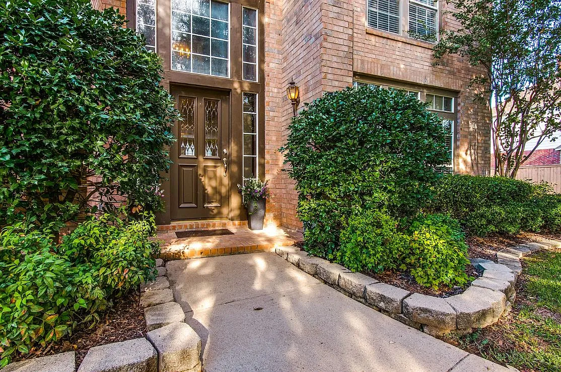 4 bed, 3.5 bath, 3517 sqft, $5,000 — Photo 4