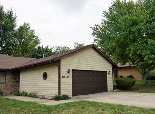 1815 Willow View Rd, Urbana, IL 61802