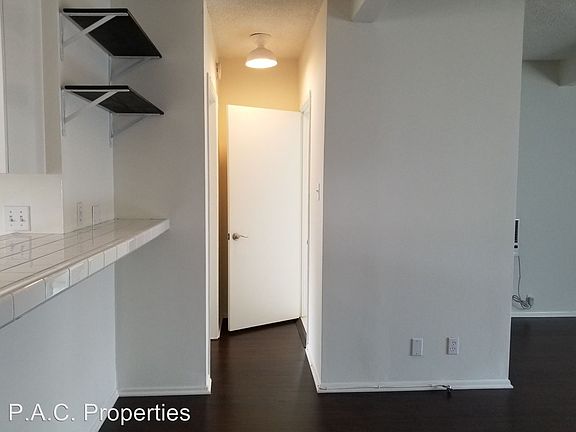 5th image of 2429 Cheremoya Ave APT 07