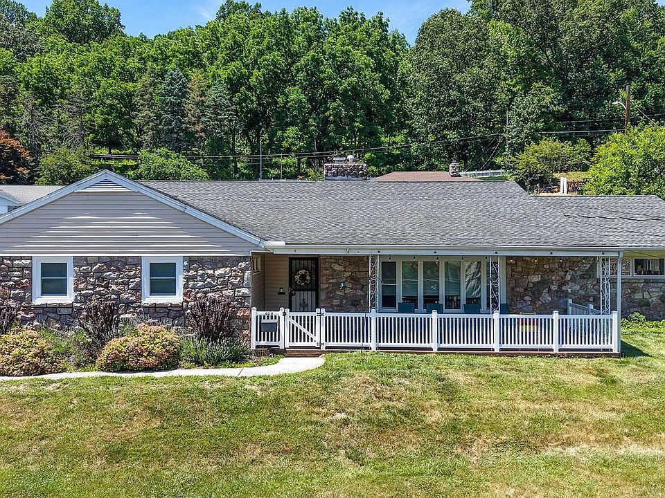 1st image of 400 Friedensburg Rd