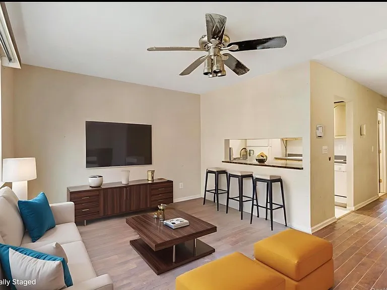 155 Devon Loop — Photo 3