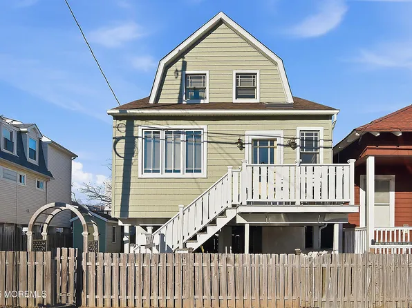 52 Barberie Avenue, Highlands, NJ 07732