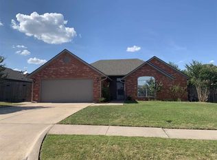 3907 SW Wolf St, Lawton, OK 73505