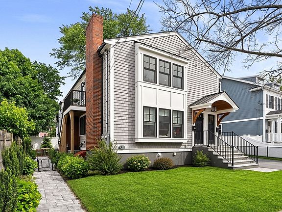 2nd image of 87 Palmer St #87