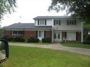 22260 Twyckingham Way, Southfield, MI 48034