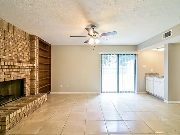 2nd image of 8319 Clover Gardens Dr