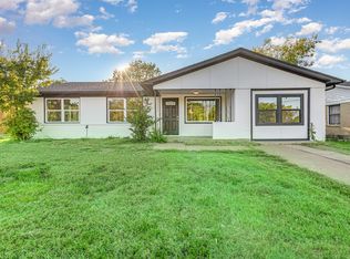 1618 SW 3rd St, Grand Prairie, TX 75051