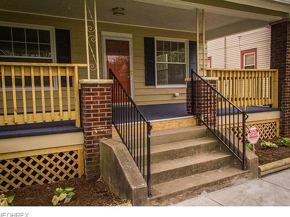 3rd image of 1669 Brownlee Ave