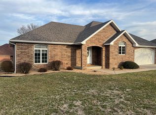 1630 S Meadow Ln, Bolivar, MO 65613