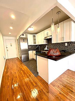 1st image of 530 W 47th St APT 5D