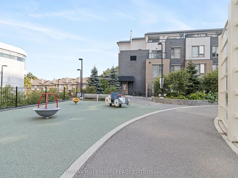 2560 Eglinton Ave W #609 — Photo 33