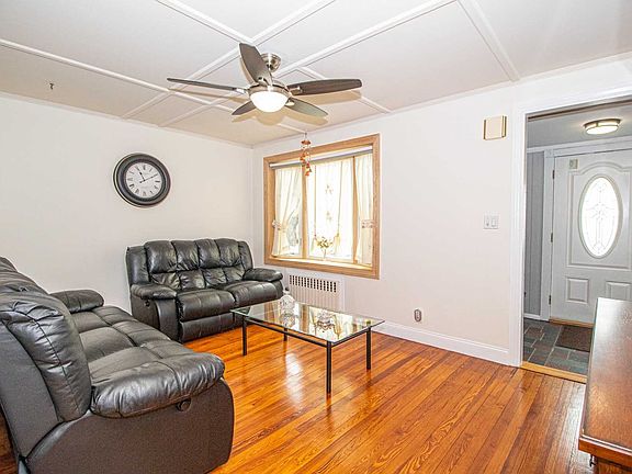 4th image of 485 Campagnoli Ave