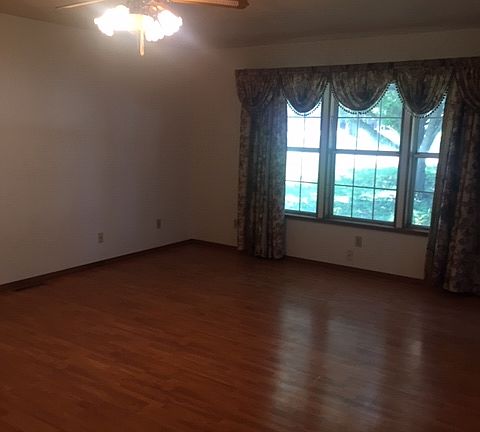 4th image of 510 Christian Dr