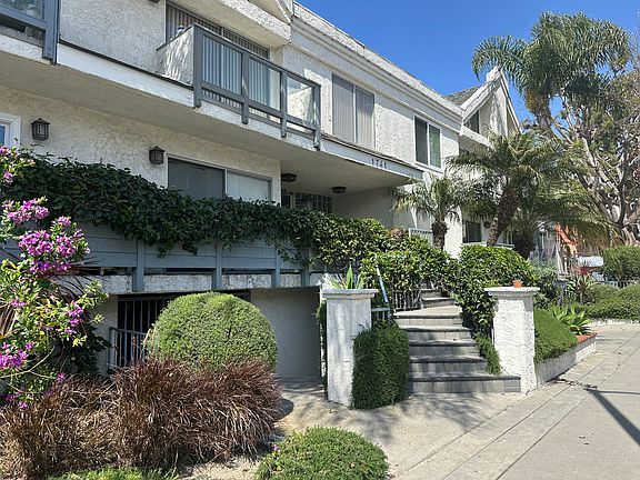 2nd image of 1741 Granville Ave APT 206