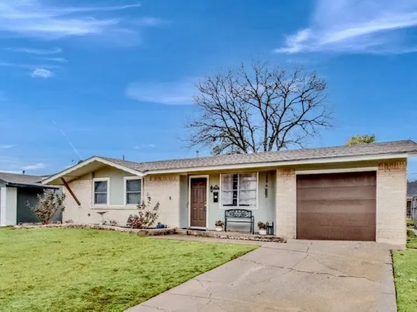 3923 Emerald Dr, Mesquite, TX 75150