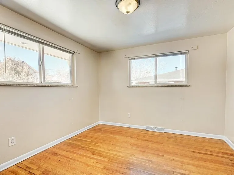 87 Newland Ct — Photo 10