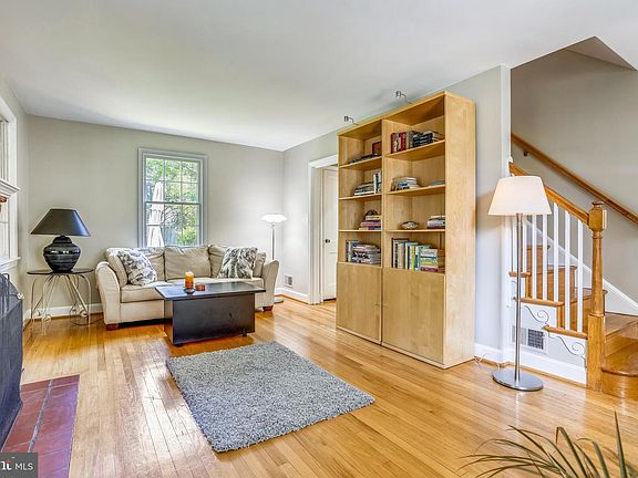 5th image of 2603 Elnora St