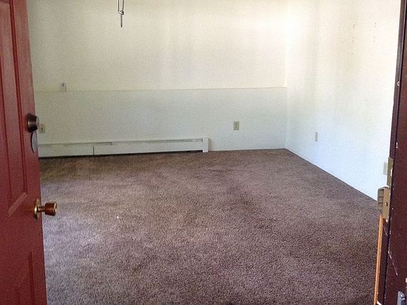 3rd image of 123 E Avenue D APT 4